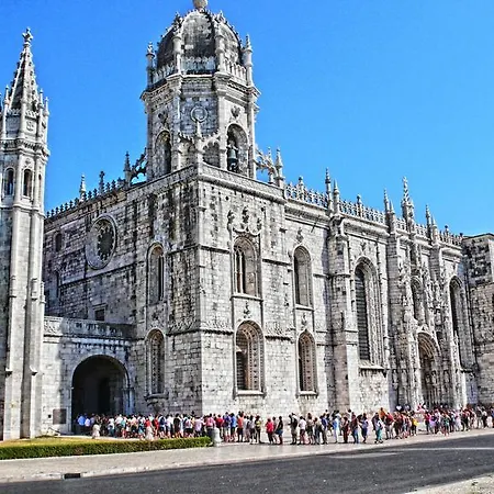 Alcantara Refugio A Beira Rio Junto A Belem * Lisbon